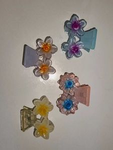 Cute Flower Hair Clips (Set of 4)