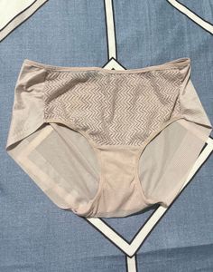 Comfortable Seamless Briefs