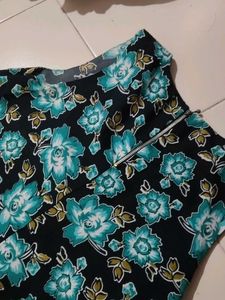 Floral Print Sleeveless Top