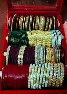 Elegant Set of Bangles with bangle box 🎁