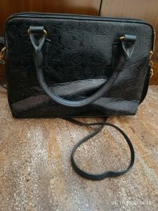 Lino Perros Handbag(3 big compartment )