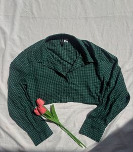 Green Plaid Cropped Button-Up Shirt