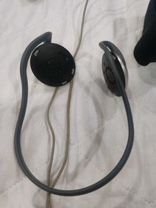 Portable sports audio by philips &amp; RCA head
