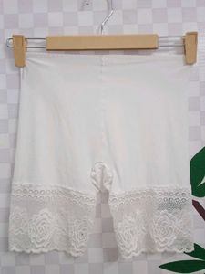 (1300)White Lace Trimmed Bloomers