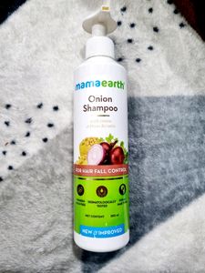 Mamaearth Onion Shampoo