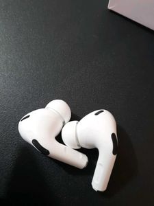 apple inspired AirBud