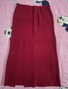 Ribbed Midi Skirt with Slit