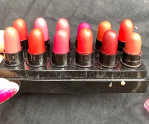 STAY QUIRKY 12PIECE OF MINI LIPSTICK