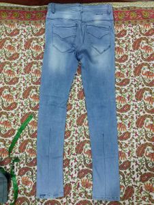 Blue Light Wash Men's Jeans/Pants.