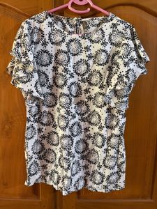 Chic Black & White Floral Ruffle Sleeve Top