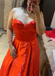 Stunning Strapless Red Gown🩷🦋🌻