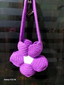 Ladies Sling Bag On Crochet