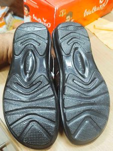 SANDLES + SLIPPER USE