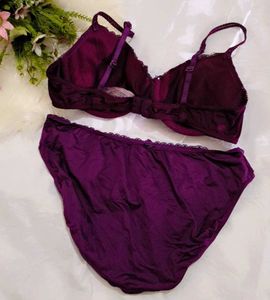 Beautiful Lace &amp; paded bra with brief 👍