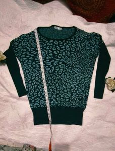 Very Beautiful Woolen Top
