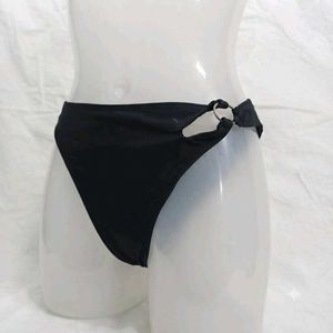 Black Bikini ⚛️Bottom with Ring Detail