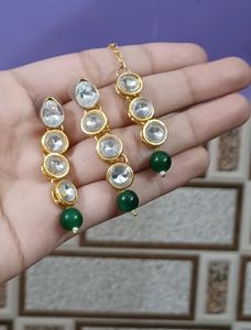 Kareena Inspired Earrings With Tikka