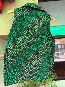 Vintage Green Floral Sleeveless Shirt