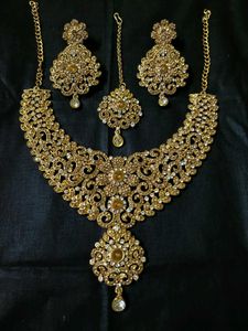 Exquisite Gold-Plated Kundan Necklace Set