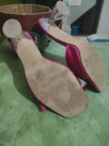 Sparkling Bow Heels