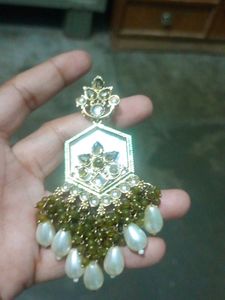 Elegant Pearl &amp; mehndi Green Stone Earrings