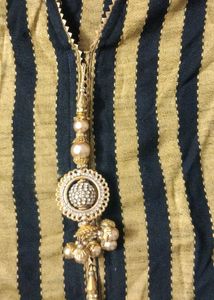 💛 Beautiful Pakistani Kurti With Lace Work.