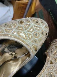 Embellished Golden Ballet heal