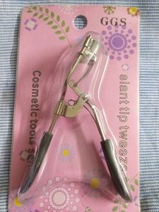 EYELASH CURLER. BRAND NEW UNUSED