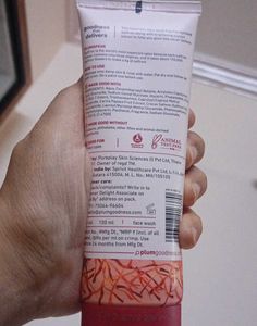 Plum Saffron &amp; Papaya Face Wash