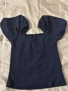 black Puff Sleeve sweet heart Neck Top