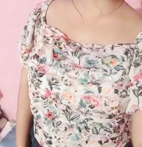 Chic Floral Ruched Puff Sleeve Top