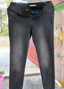 Levi's Dark Wash Denim Jeans