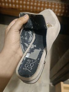 Belly Type Slipper Good Condition