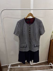 Navy Blue &amp; White houndstooth Pleat Dress