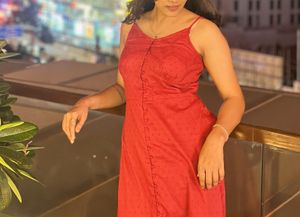 BOMBER & PAISLEY Red Sleeveless Midi Dress