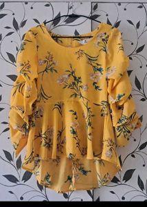 👗Vibrant Floral Yellow Ruffled Sleeve Top