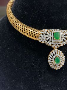 Brand new Necklace with Emerald Pendant