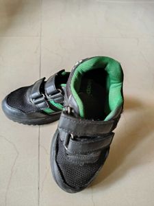 Kids Black & Green Sneakers