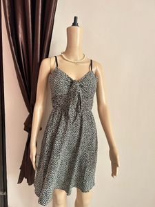 Cute Black &amp; White Ditsy Print Dress