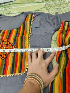 Elegant Grey Kurta Set with Vibrant Stripes