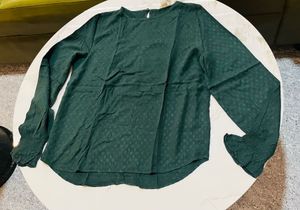 H&M Chic Green Textured Long Sleeve Top
