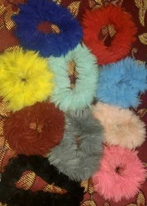 Fluffy Scrunchie Set
