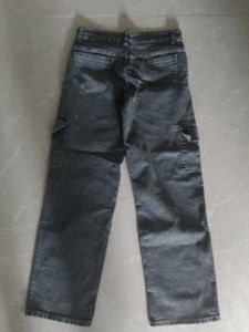 women black cargo jeans - stylish and trendy