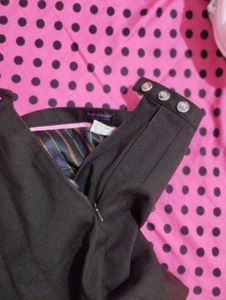 Classic Black Pleated Mini Skirt