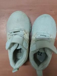 12 To 18 Baby Boy And Girl White Shoes