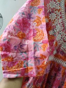 Chikankari Floral 🩷 Kurta And Pant Set
