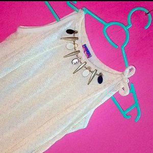 Beautiful Sleeveless Top 💕