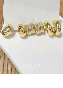 Gold Tone Earring Set