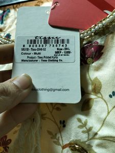 Neckline Hand embroidered Floral Kurta