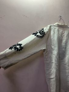 Elegant Embroidered Kurta